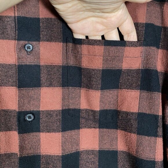 VINCE Flannel Shirt Mens Medium Buffalo Check Plaid Button Up Long Sleeve - Picture 5 of 13